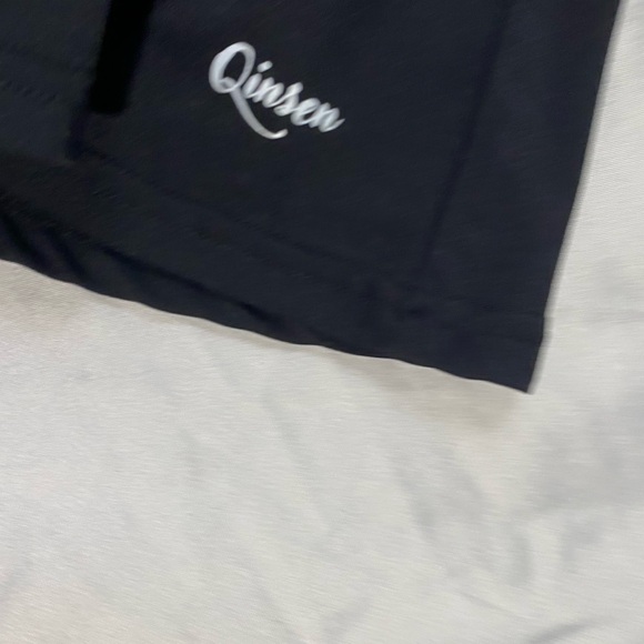 Black tennis skirt with slit activewear workout clothes, golf skirt - Picture 7 of 9